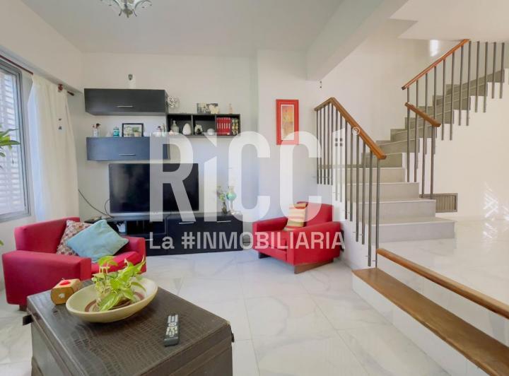 Casa · 140m² · 5 Ambientes · 6 Cocheras