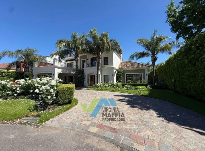 Casa · 396m² · 4 Ambientes