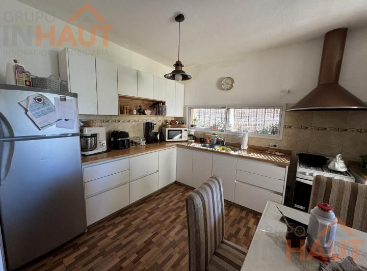 Casa · 185m² · 4 Ambientes · 1 Cochera