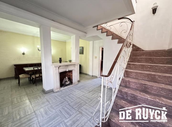 Casa · 204m² · 4 Ambientes · 1 Cochera
