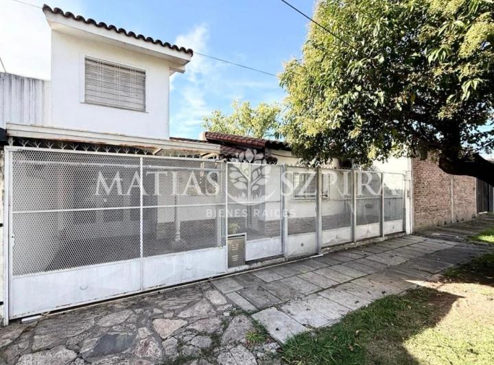 Casa · 91m² · 4 Ambientes · 2 Cocheras