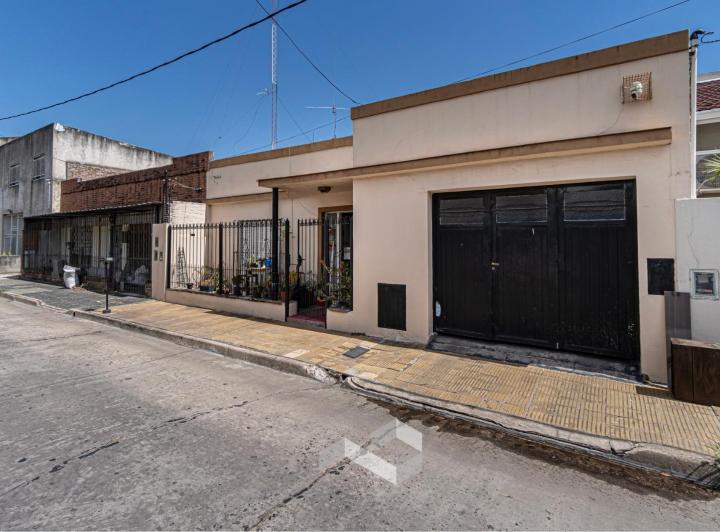 Casa · 108m² · 2 Ambientes · 1 Cochera