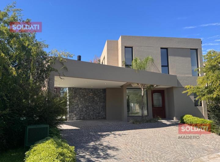 Casa · 227m² · 5 Ambientes