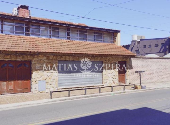 Casa · 287m² · 7 Ambientes
