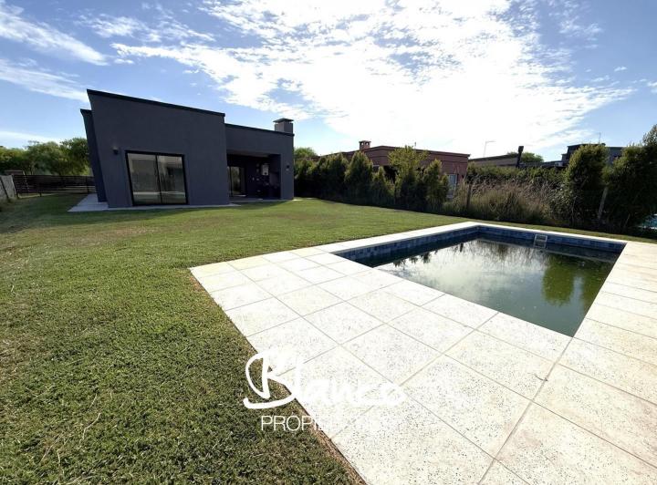 Casa · 125m² · 4 Ambientes · 1 Cochera