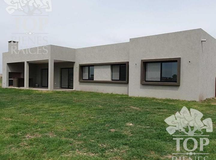 Casa · 206ha · 3 Ambientes