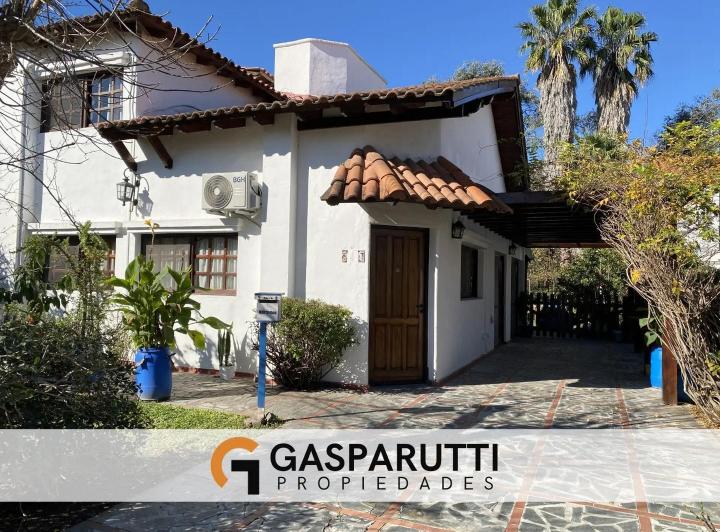 Casa · 160m² · 4 Ambientes · 2 Cocheras