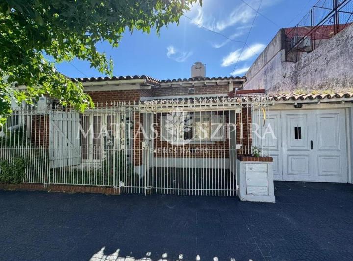 Casa · 137m² · 4 Ambientes · 1 Cochera