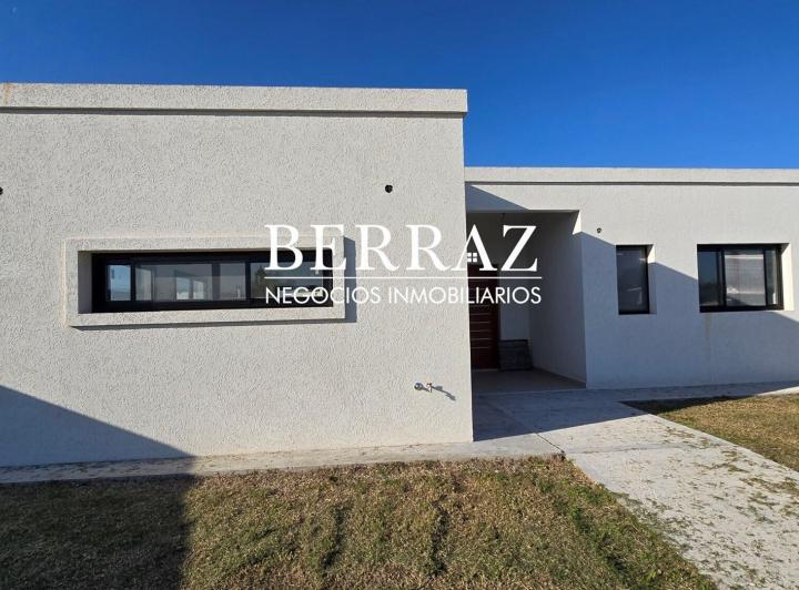 Casa · 150m² · 3 Ambientes · 1 Cochera