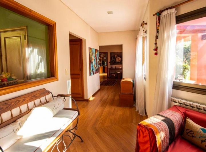 Casa · 430m² · 7 Ambientes · 2 Cocheras