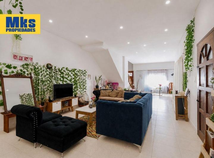 Casa · 172m² · 4 Ambientes · 1 Cochera