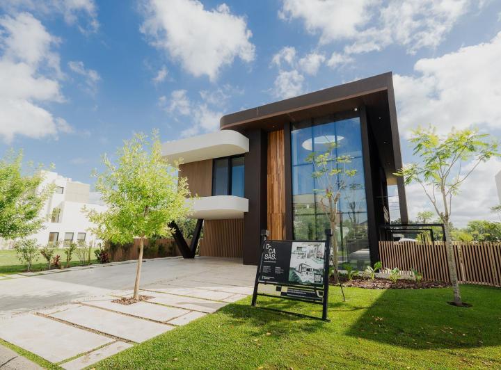 Casa · 550m² · 7 Ambientes · 2 Cocheras