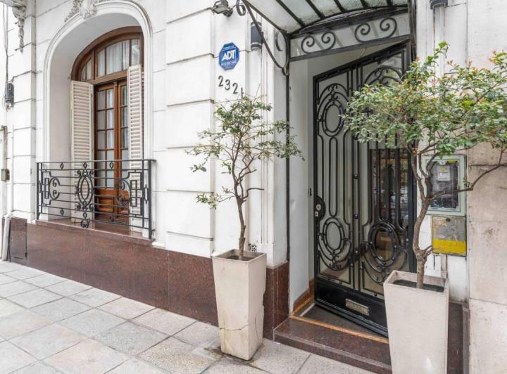Casa · 378m² · 3 Dormitorios