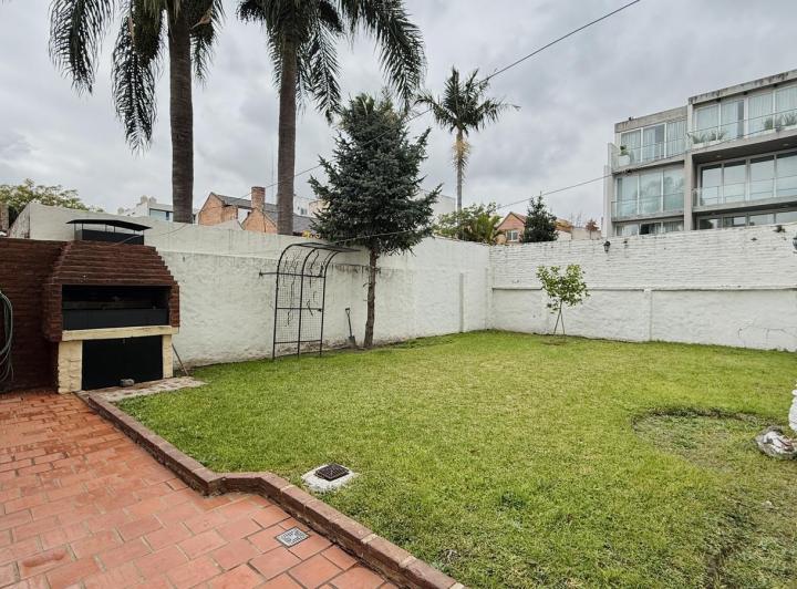 Casa · 202m² · 7 Ambientes · 2 Cocheras