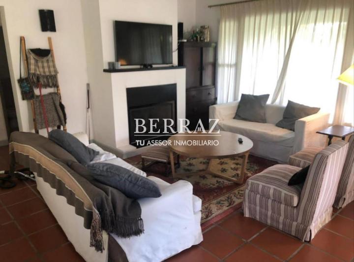 Casa · 144m² · 6 Ambientes · 1 Cochera