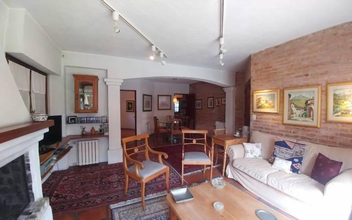 Casa · 225m² · 3 Dormitorios · 1 Cochera