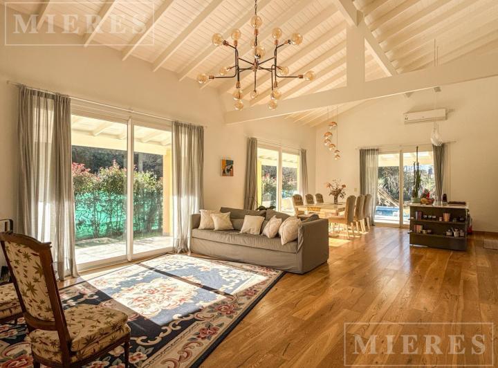Casa · 178m² · 3 Ambientes