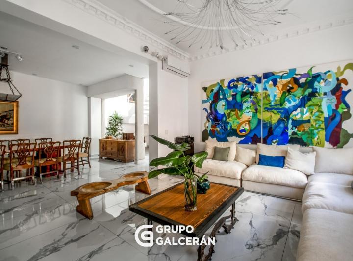 Casa · 430m² · 5 Ambientes · 1 Cochera