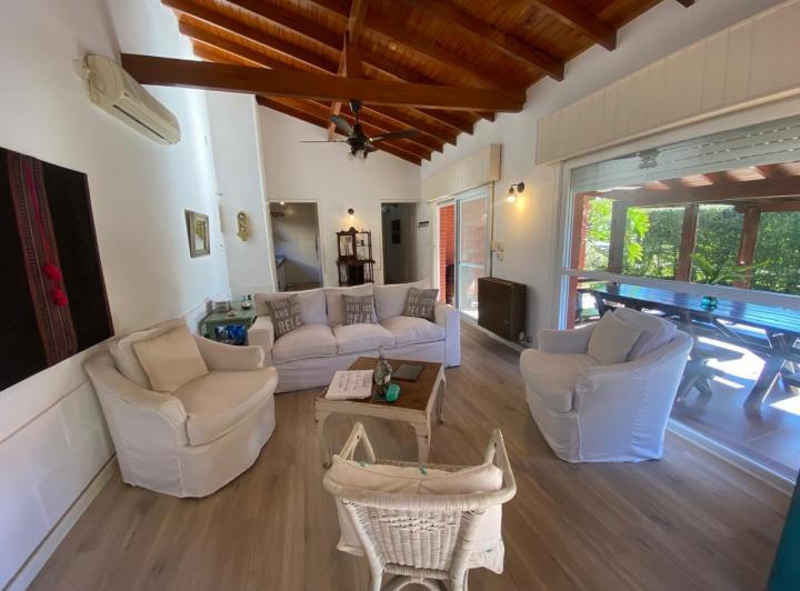 Casa · 145m² · 5 Ambientes