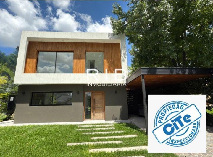 Casa · 177m² · 5 Ambientes · 1 Cochera