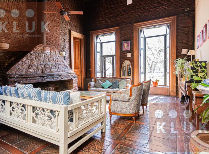 Casa · 300m² · 6 Ambientes