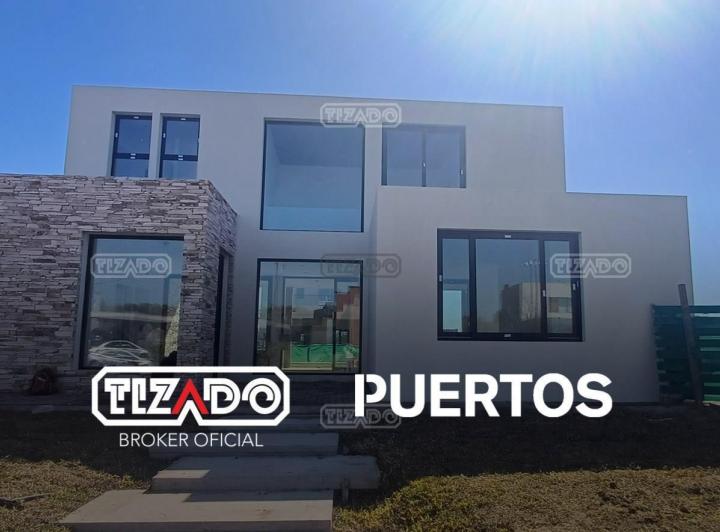 Casa · 174m² · 4 Ambientes · 3 Cocheras