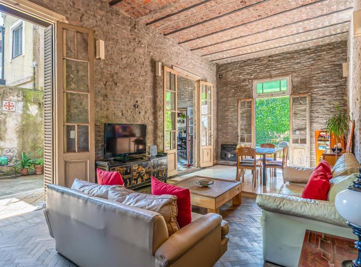Casa · 200m² · 4 Ambientes · 1 Cochera