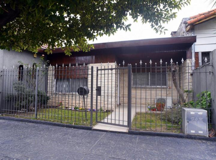 Casa · 144m² · 4 Ambientes · 1 Cochera