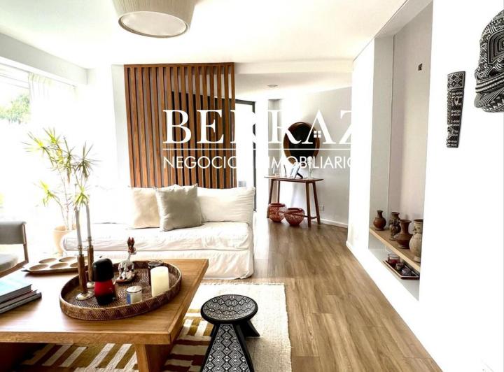 Casa · 182m² · 5 Ambientes · 2 Cocheras