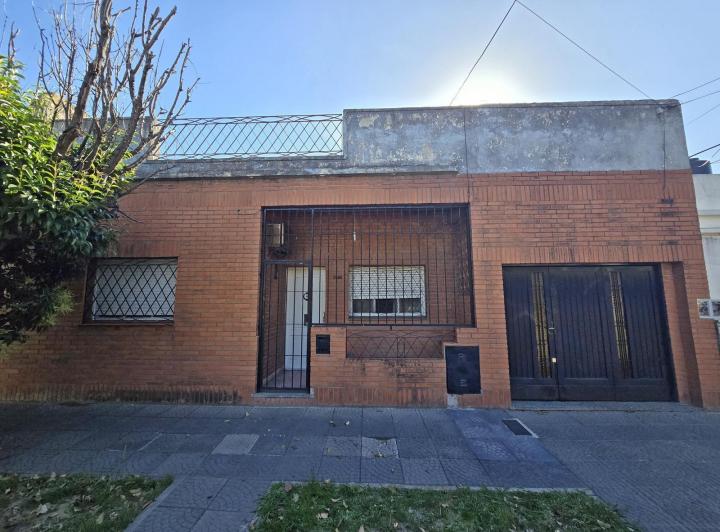 Casa · 104m² · 3 Ambientes · 1 Cochera
