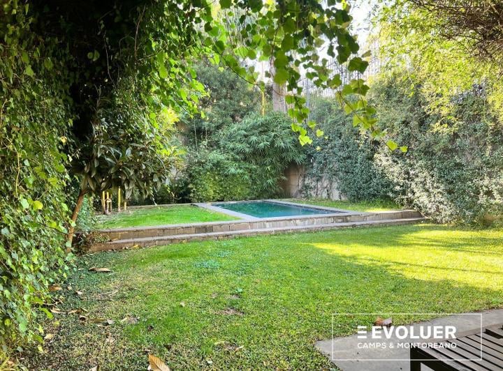 Casa · 600m² · 6 Ambientes · 1 Cochera