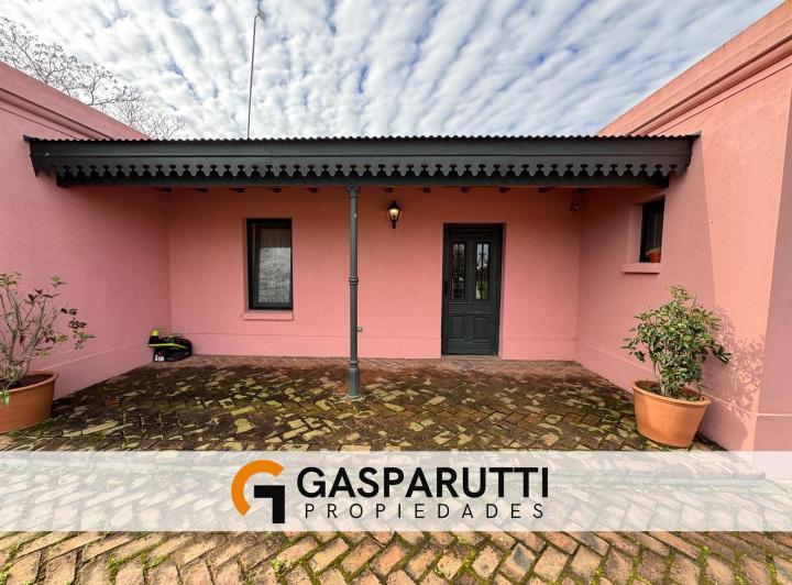 Casa · 200m² · 4 Ambientes · 4 Cocheras