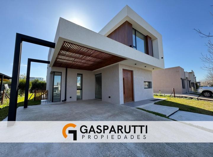 Casa · 188m² · 5 Ambientes · 4 Cocheras
