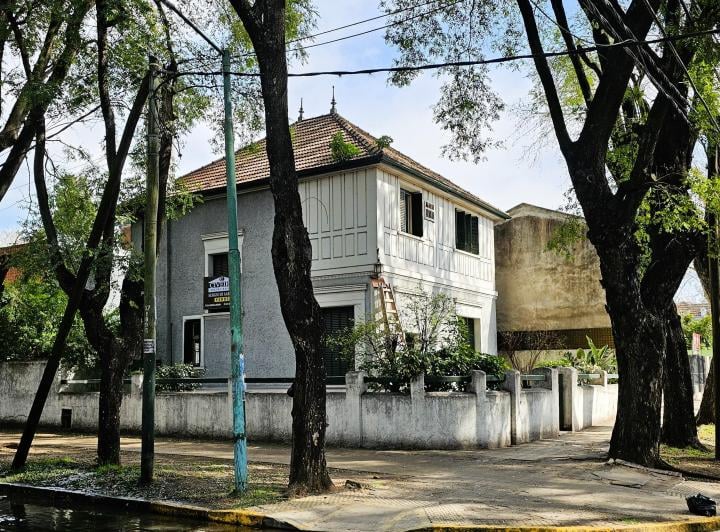 Casa · 160m² · 7 Ambientes · 1 Cochera