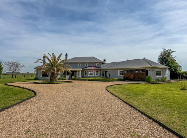 Casa · 326m² · 4 Ambientes