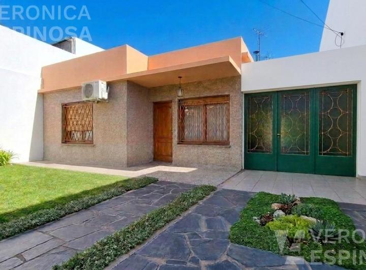 Casa · 155m² · 3 Ambientes · 2 Cocheras