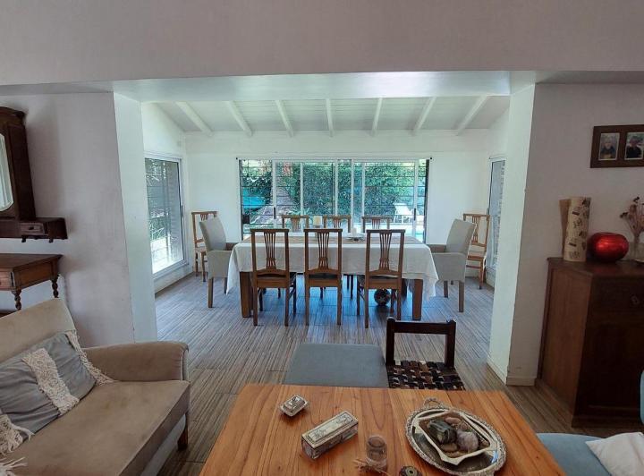 Casa · 188m² · 4 Ambientes · 1 Cochera