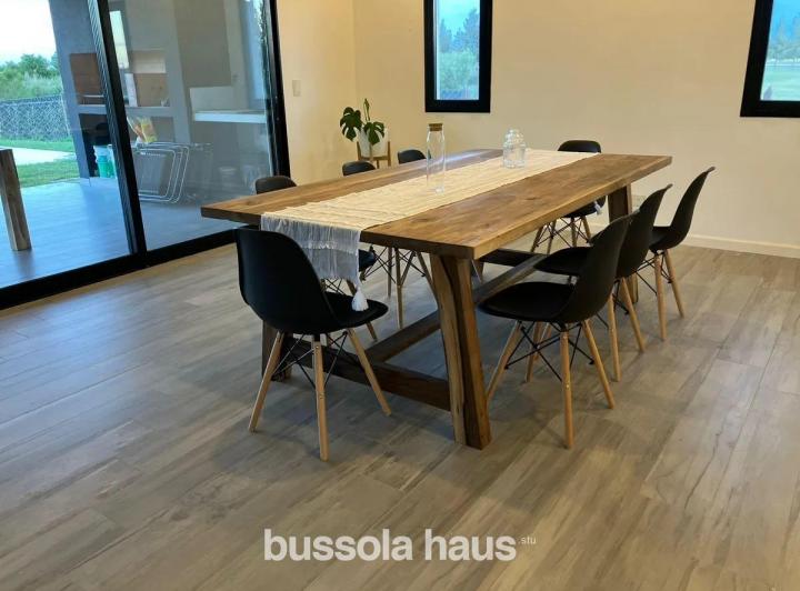 Casa · 210m² · 4 Ambientes