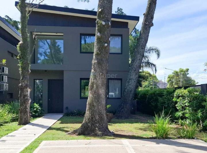Casa · 180m² · 4 Ambientes · 1 Cochera