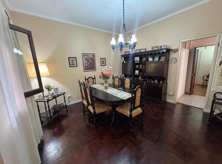 Casa · 73m² · 4 Ambientes · 1 Cochera
