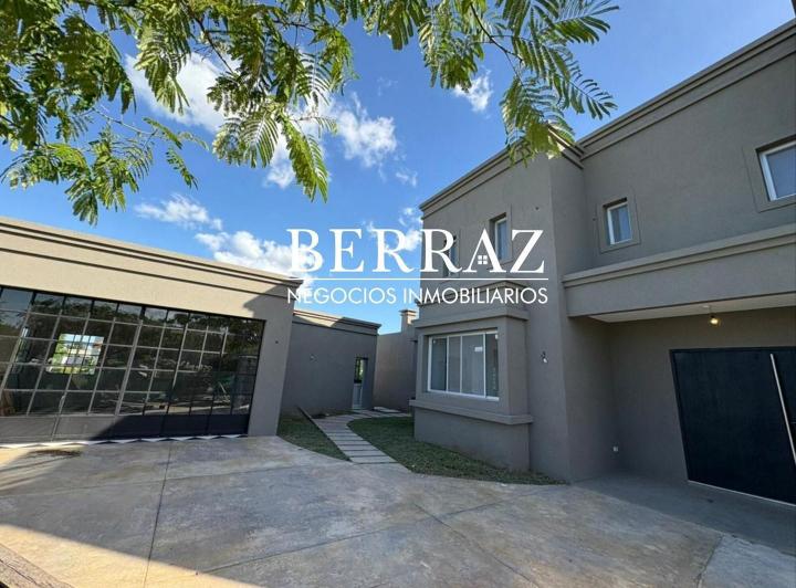 Casa · 267m² · 6 Ambientes · 1 Cochera