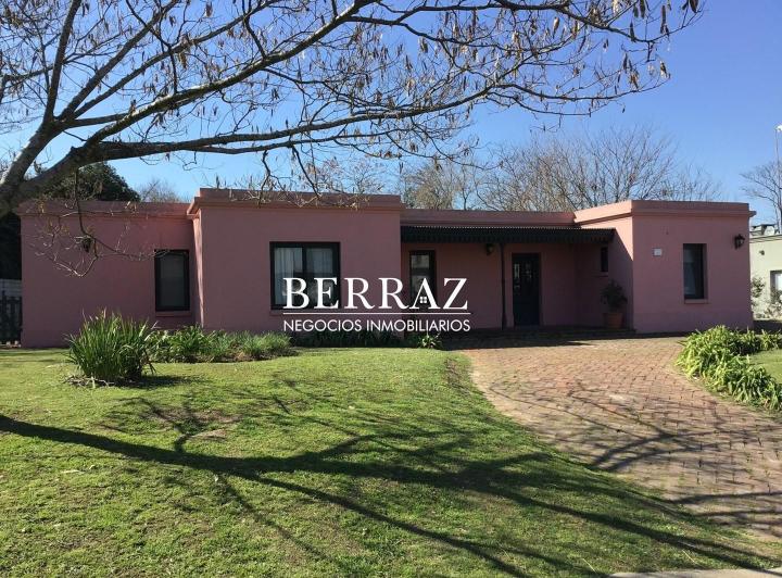 Casa · 160m² · 4 Ambientes · 2 Cocheras