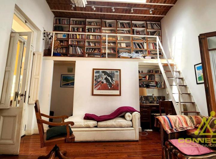 Casa · 250m² · 6 Ambientes · 4 Cocheras