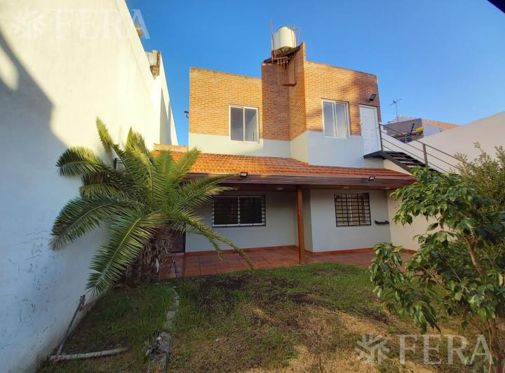 Casa · 160m² · 4 Ambientes · 1 Cochera