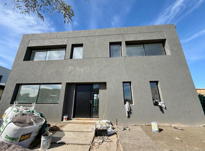Casa · 327m² · 7 Ambientes