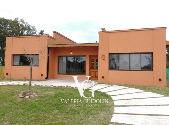 Casa · 175m² · 4 Ambientes · 3 Cocheras