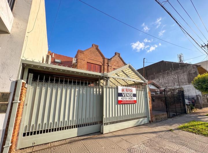 Casa · 150m² · 4 Ambientes · 2 Cocheras