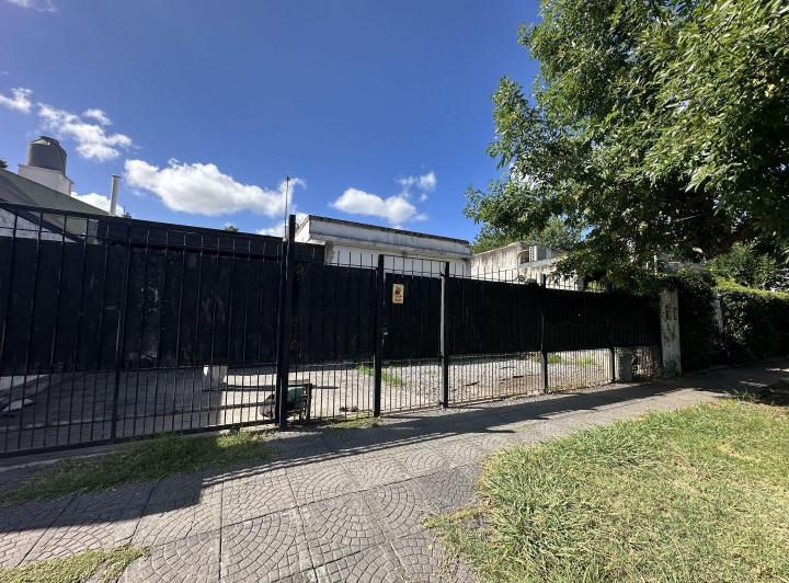 Casa · 120m² · 4 Ambientes · 2 Cocheras