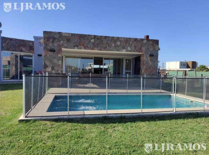 Casa · 180m² · 5 Ambientes · 1 Cochera