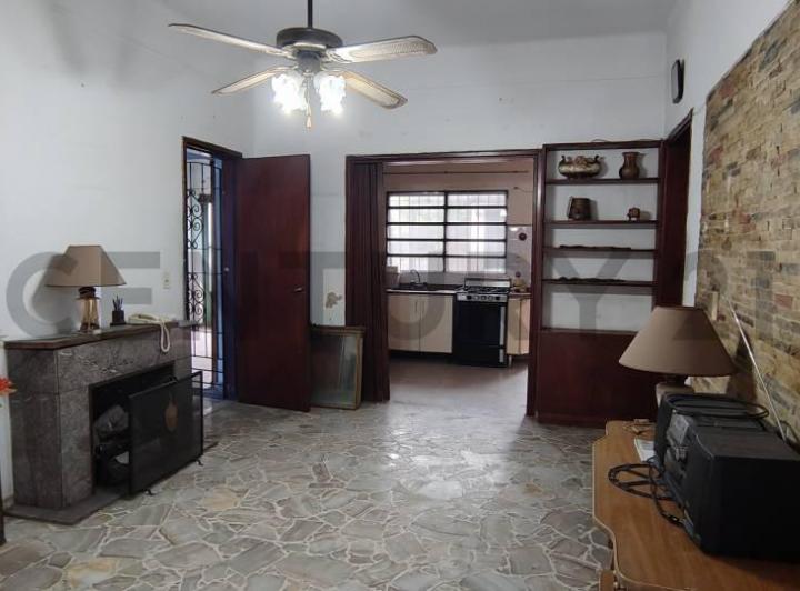 Casa · 223m² · 3 Ambientes · 1 Cochera